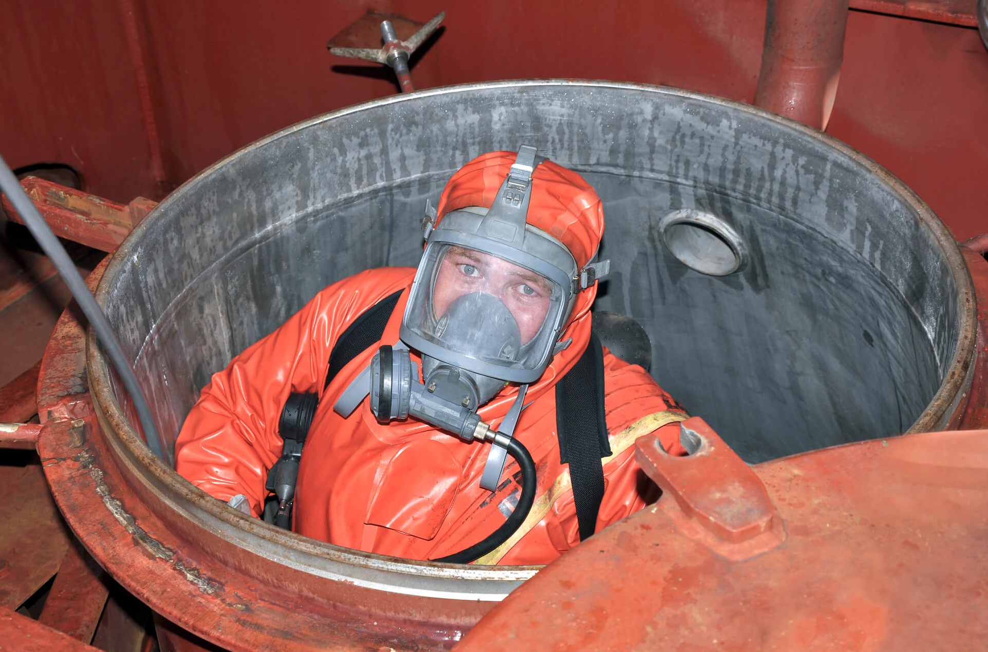 Зачистка резервуаров в Москве